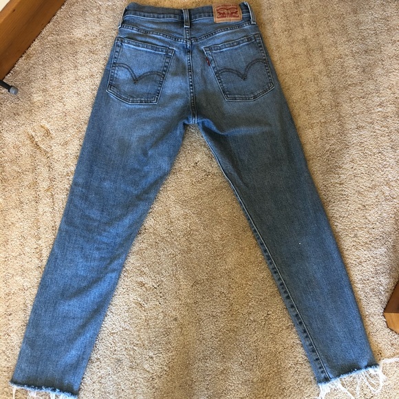 Levi’s distressed skinny jeans - Picture 2 of 3